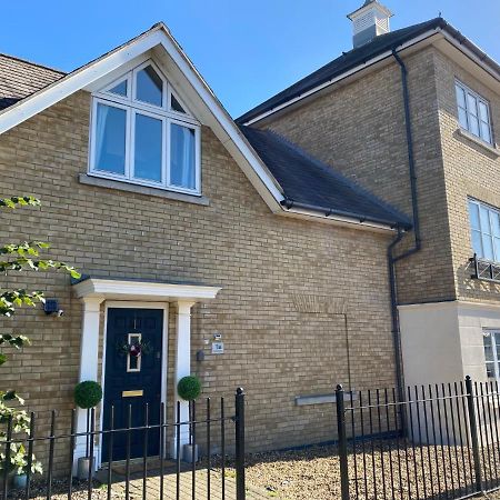 Modern Spacious Flat In Ipswich - Sleeps 6 - Parking Freston Eksteriør billede