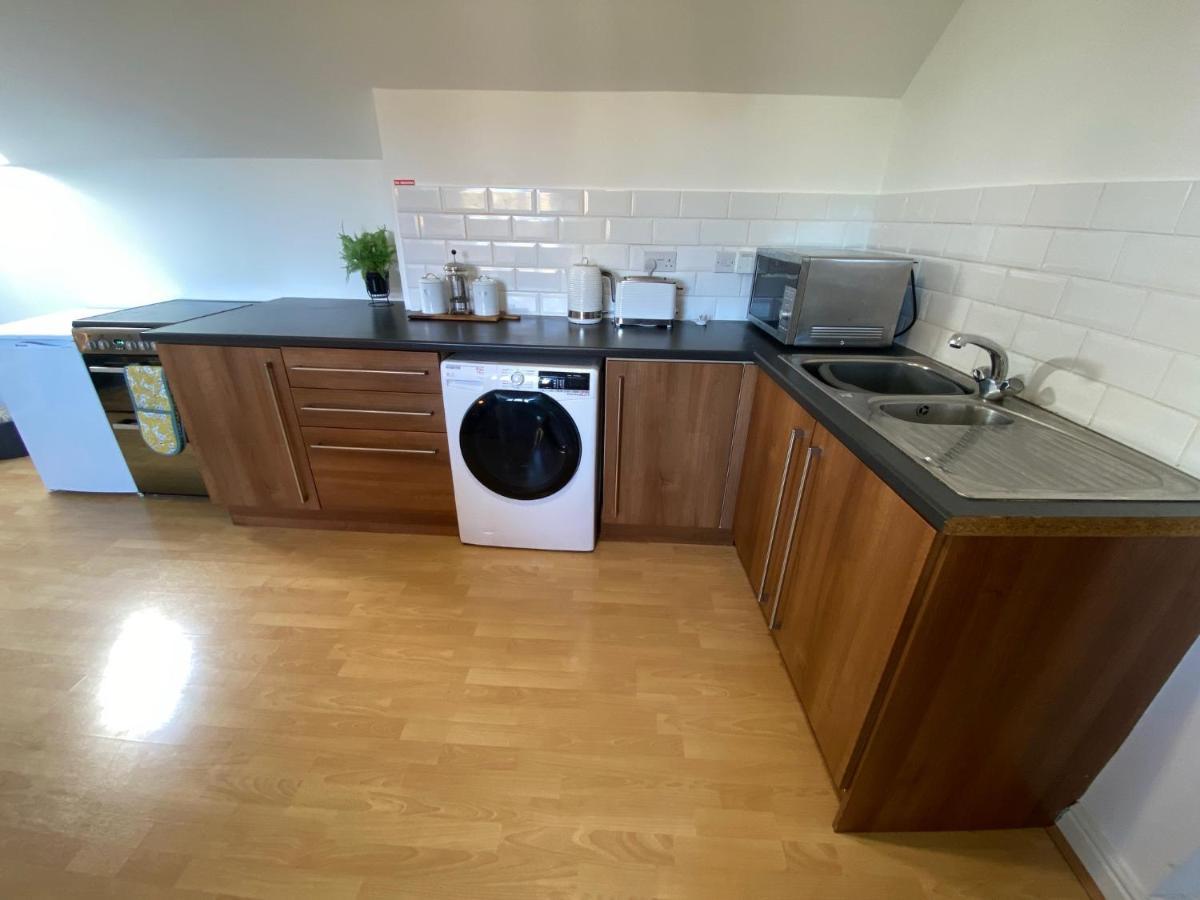 Modern Spacious Flat In Ipswich - Sleeps 6 - Parking Freston Eksteriør billede
