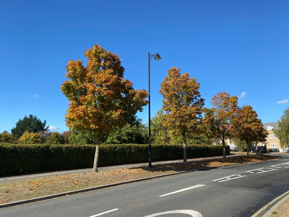 Modern Spacious Flat In Ipswich - Sleeps 6 - Parking Freston Eksteriør billede